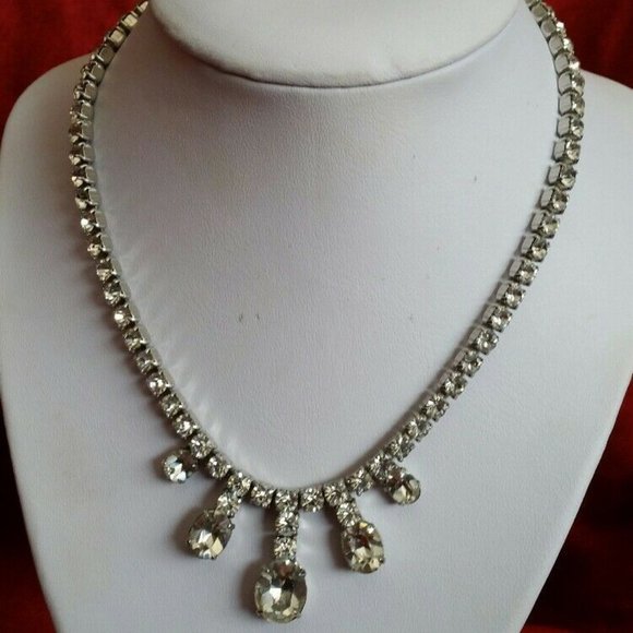 Joseph Weisner N.Y. Rhinestone Necklace - Picture 2 of 5